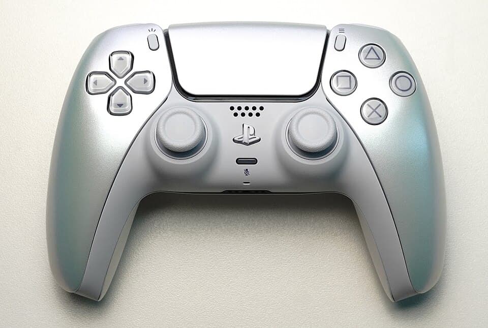 DualSense Chroma Pearl Controller product image
